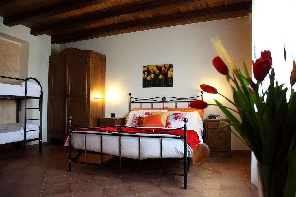Agriturismo Creta Rossa Torre di Ruggiero Ngoại thất bức ảnh